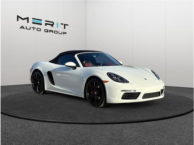 PORSCHE