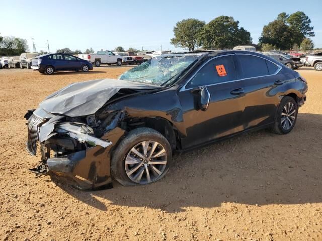 2019 LEXUS ES