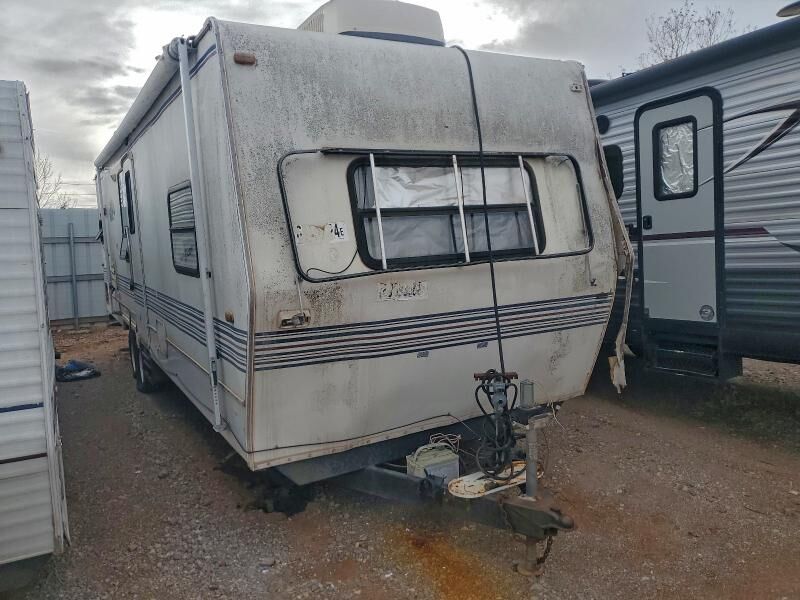 1999 MVP RV INC. (THOR CALIFORNIA) Tahoe/Fury