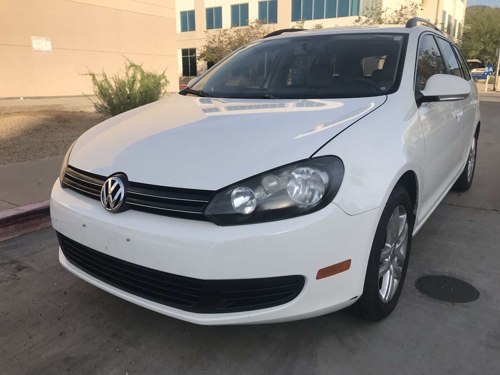 2011 VOLKSWAGEN Jetta Wagon