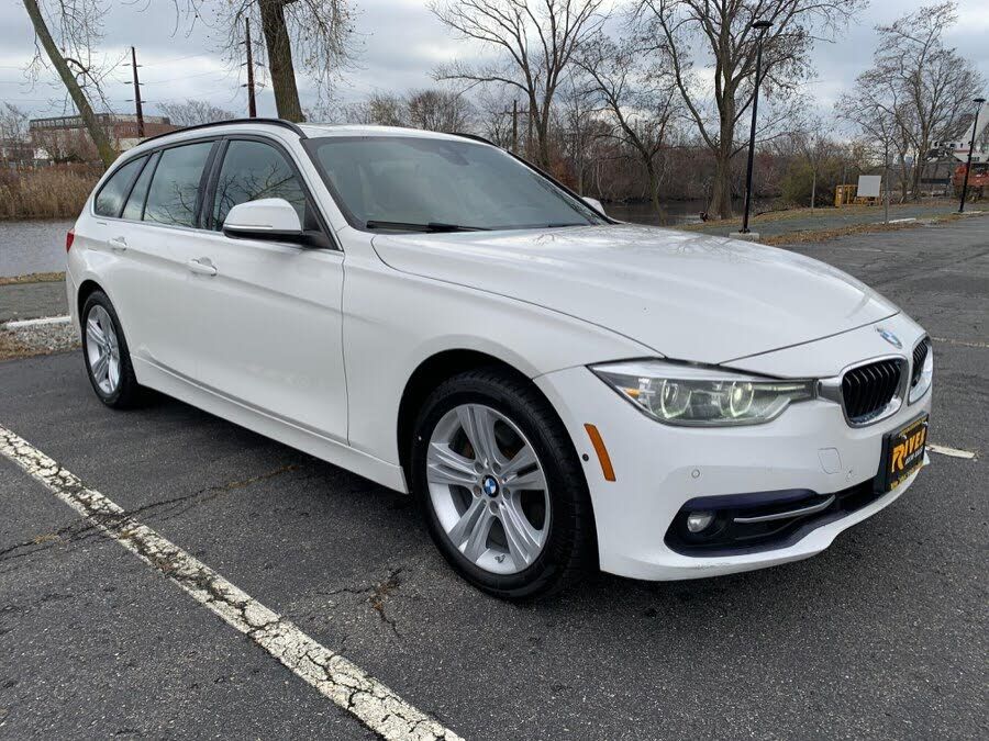 BMW 330i