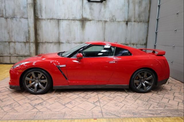 Nissan GT-R