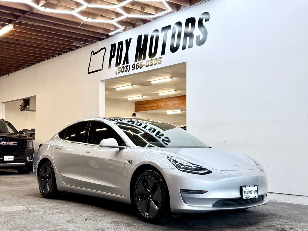 2018 TESLA Model 3