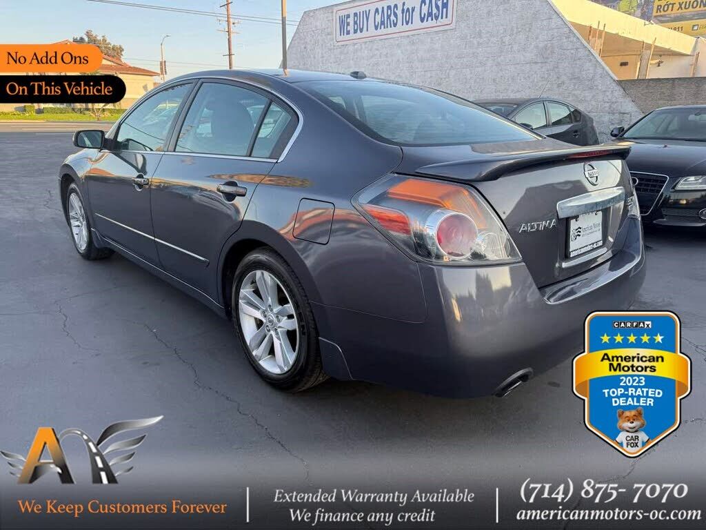 Nissan Altima