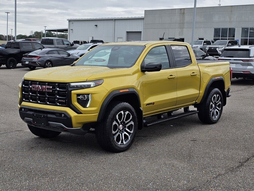 2023 GMC Canyon