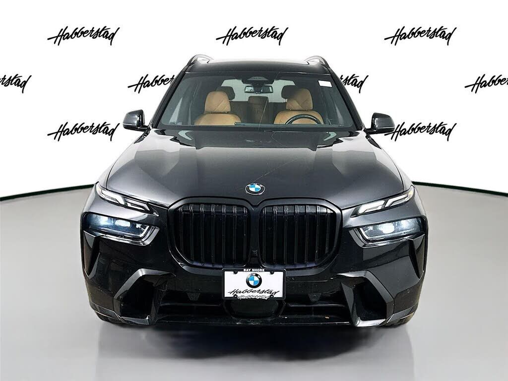 2023 BMW X7