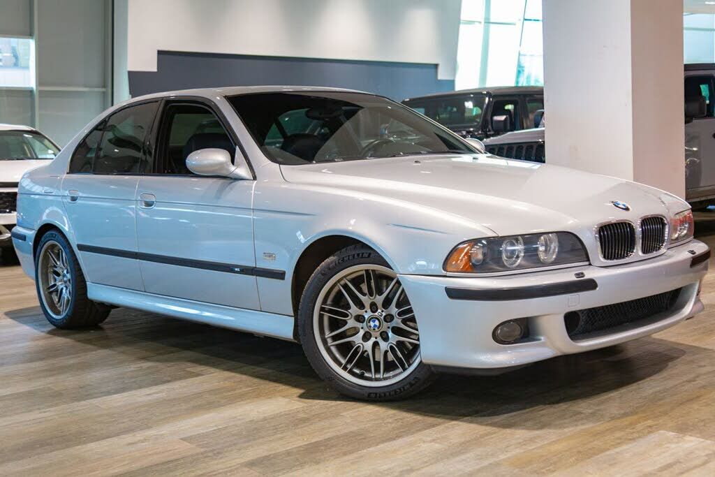 2002 BMW M5