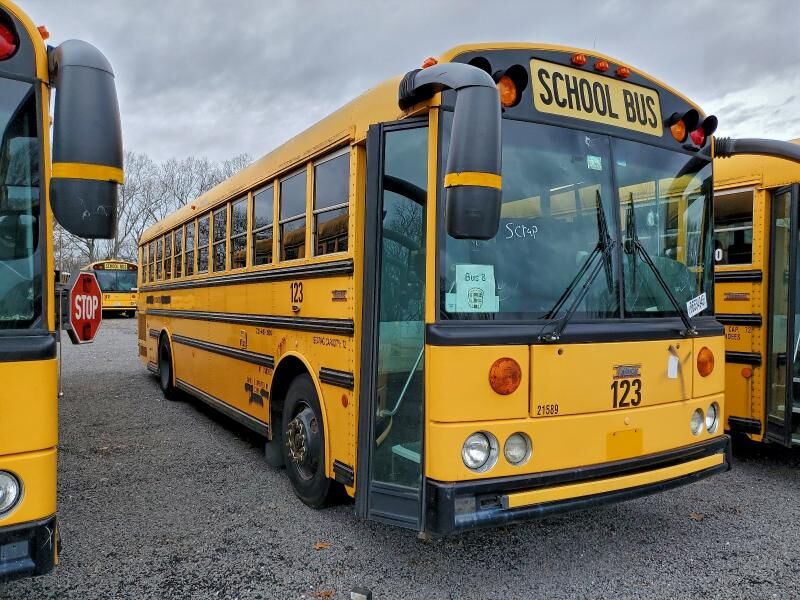 2012 THOMAS BUILT HDX