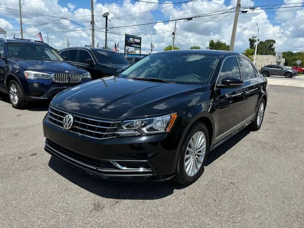 2016 VOLKSWAGEN Passat