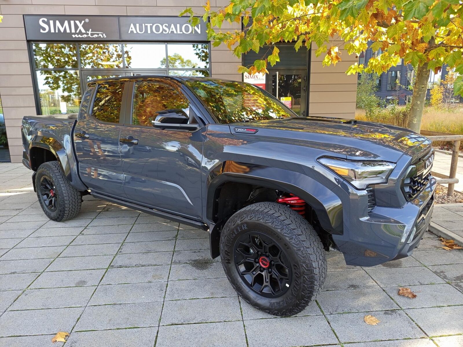 2025 TOYOTA Tacoma