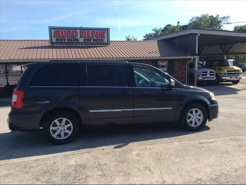 2011 CHRYSLER Town and Country