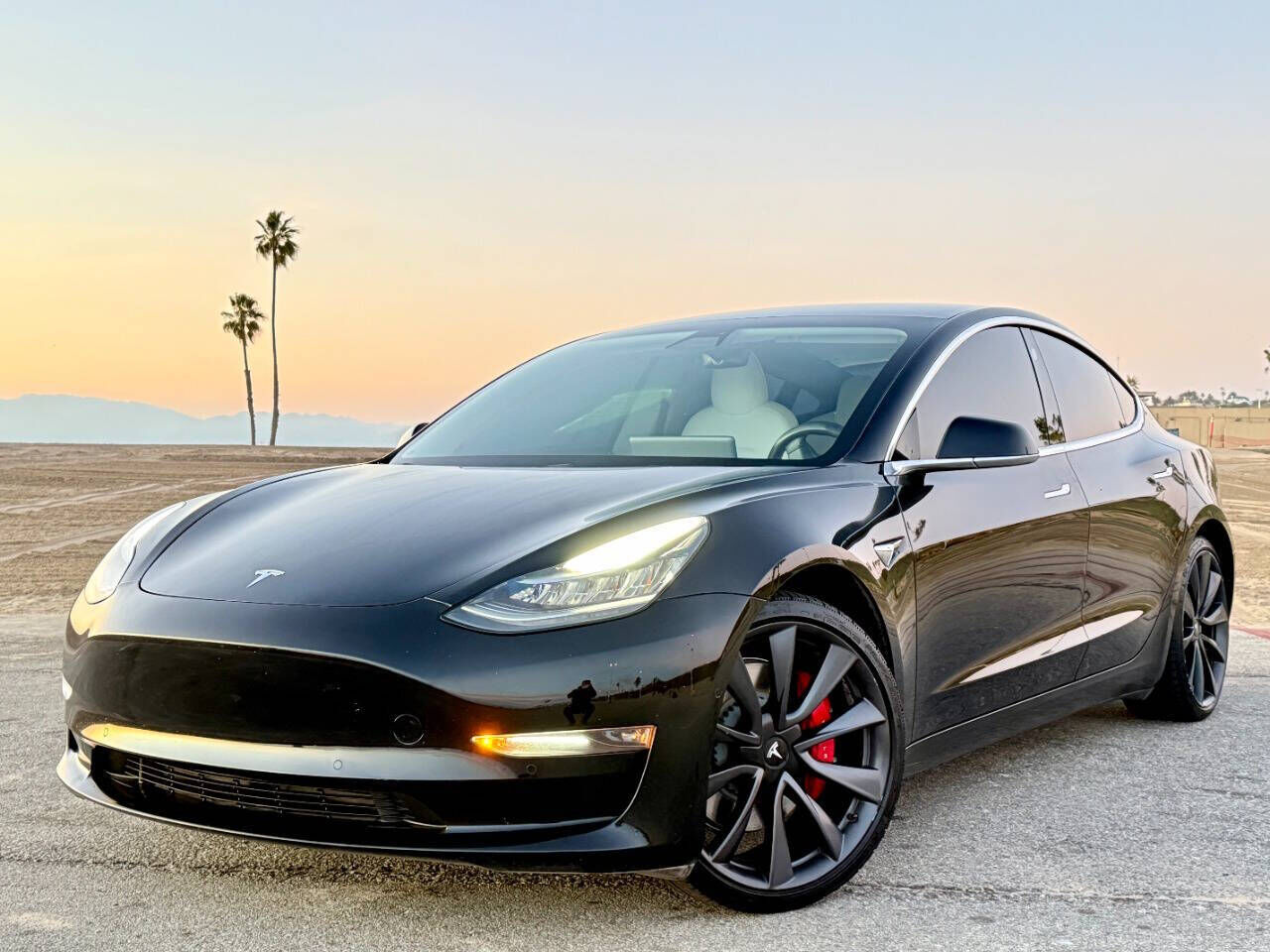 2020 TESLA Model 3