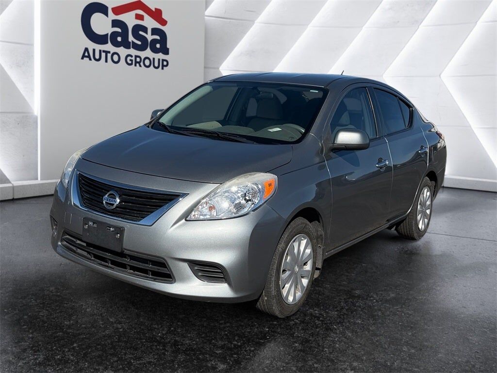 2013 NISSAN Versa