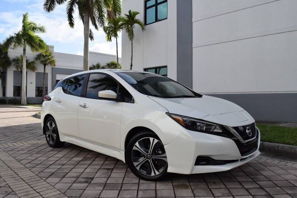 2022 NISSAN Leaf