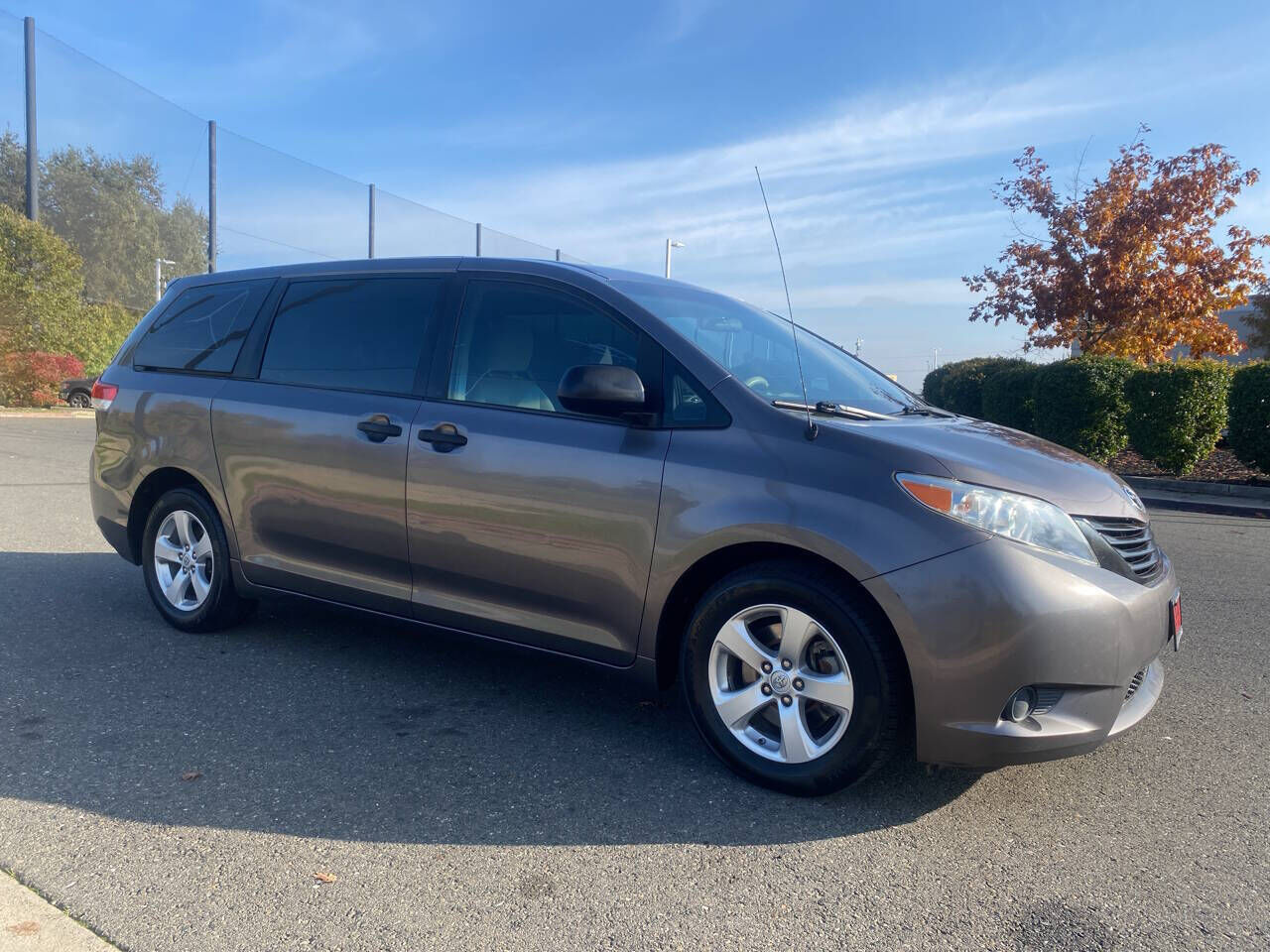 2014 TOYOTA Sienna