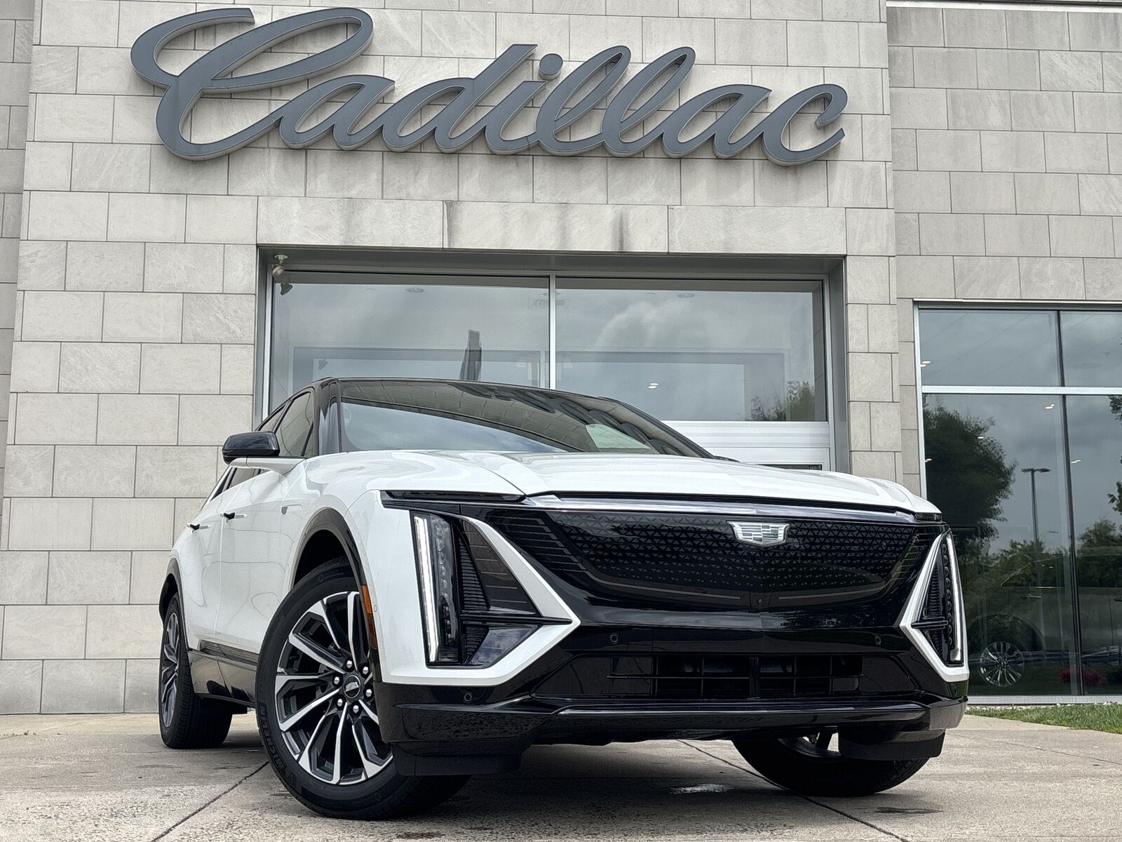 2025 CADILLAC Lyriq