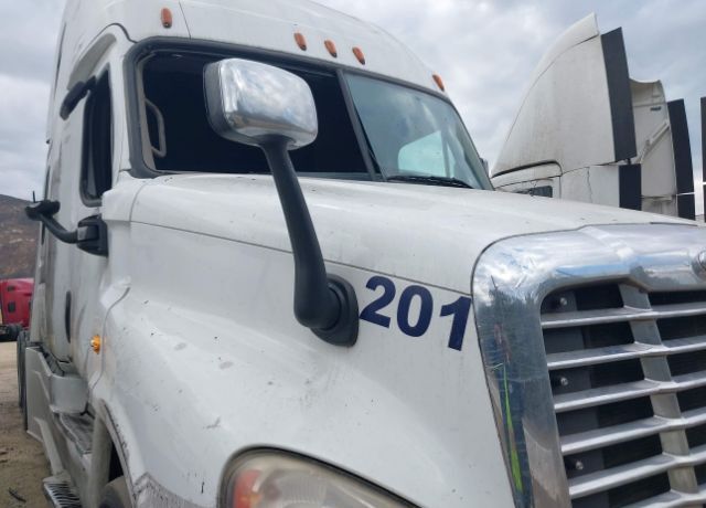 2016 FREIGHTLINER Cascadia
