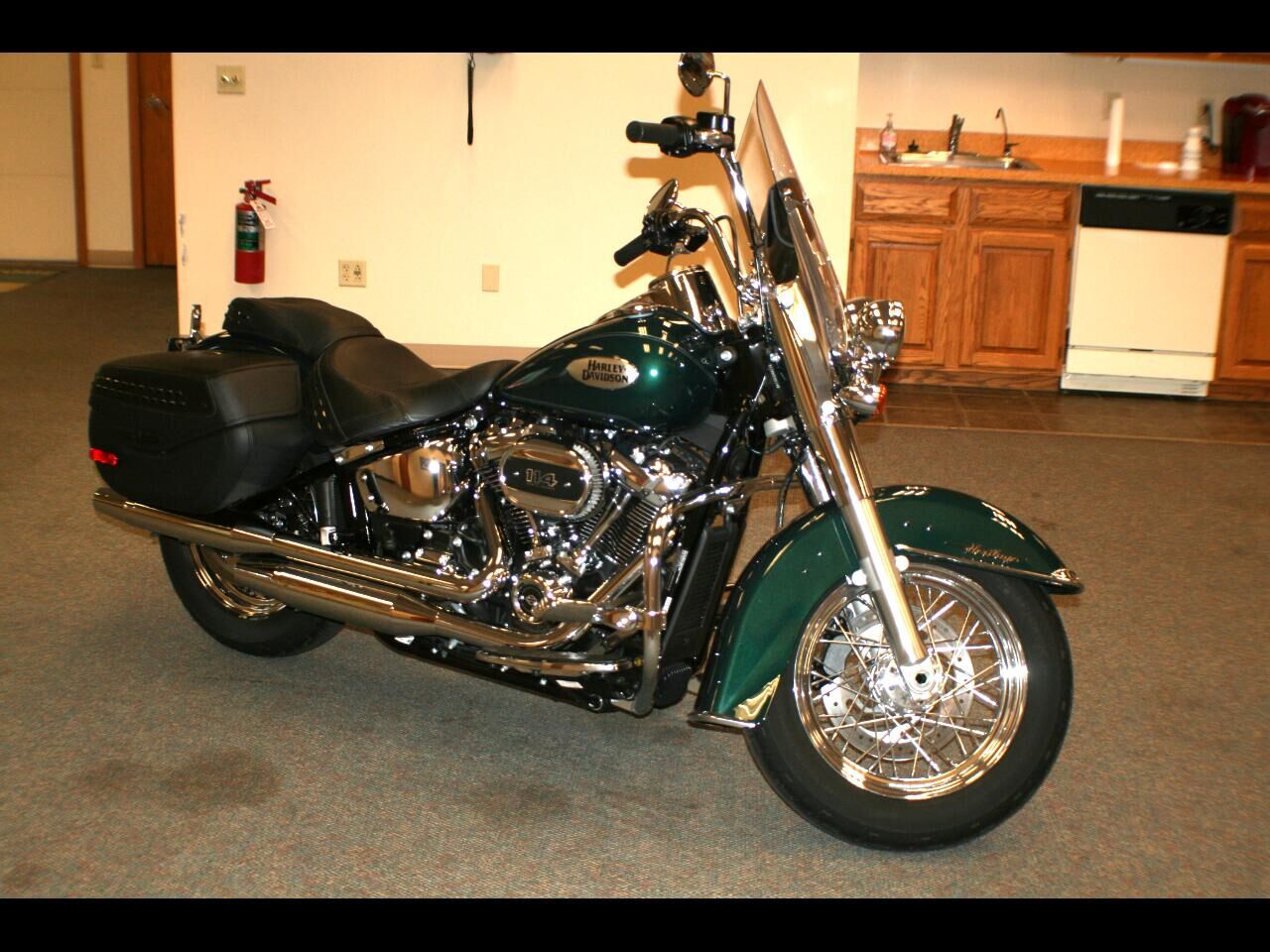 2024 HARLEY DAVIDSON FLHCS / Heritage Classic 114