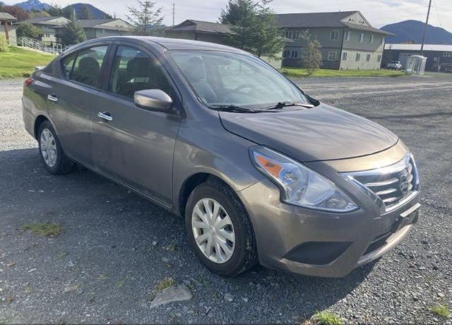 2016 NISSAN Versa