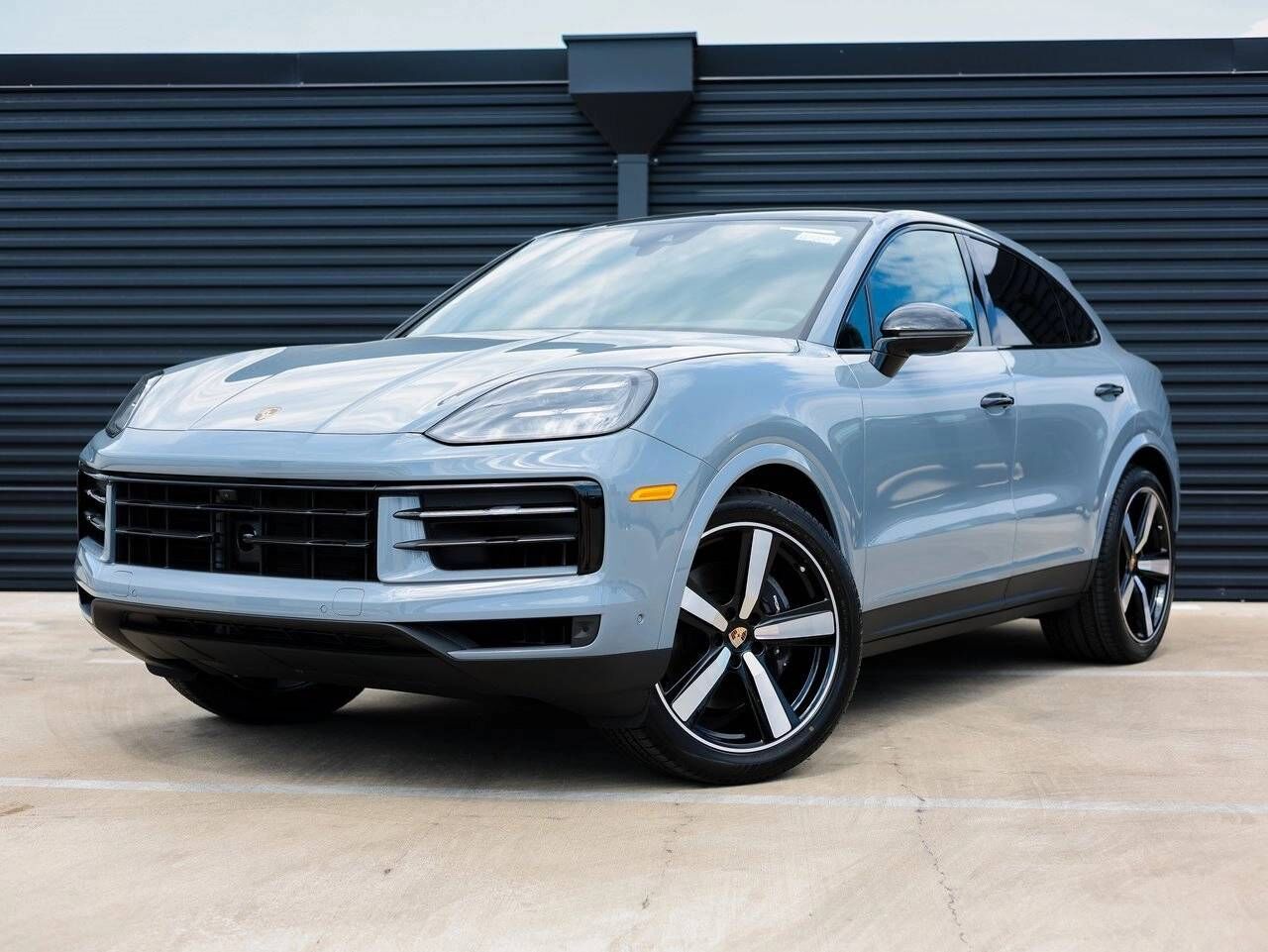 2026 PORSCHE Cayenne