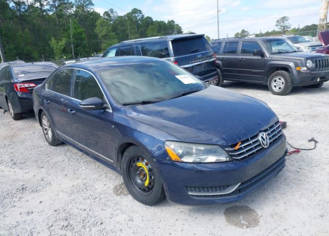 2012 VOLKSWAGEN Passat