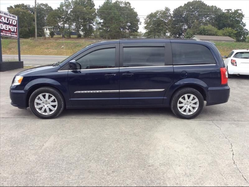 2015 CHRYSLER Town and Country