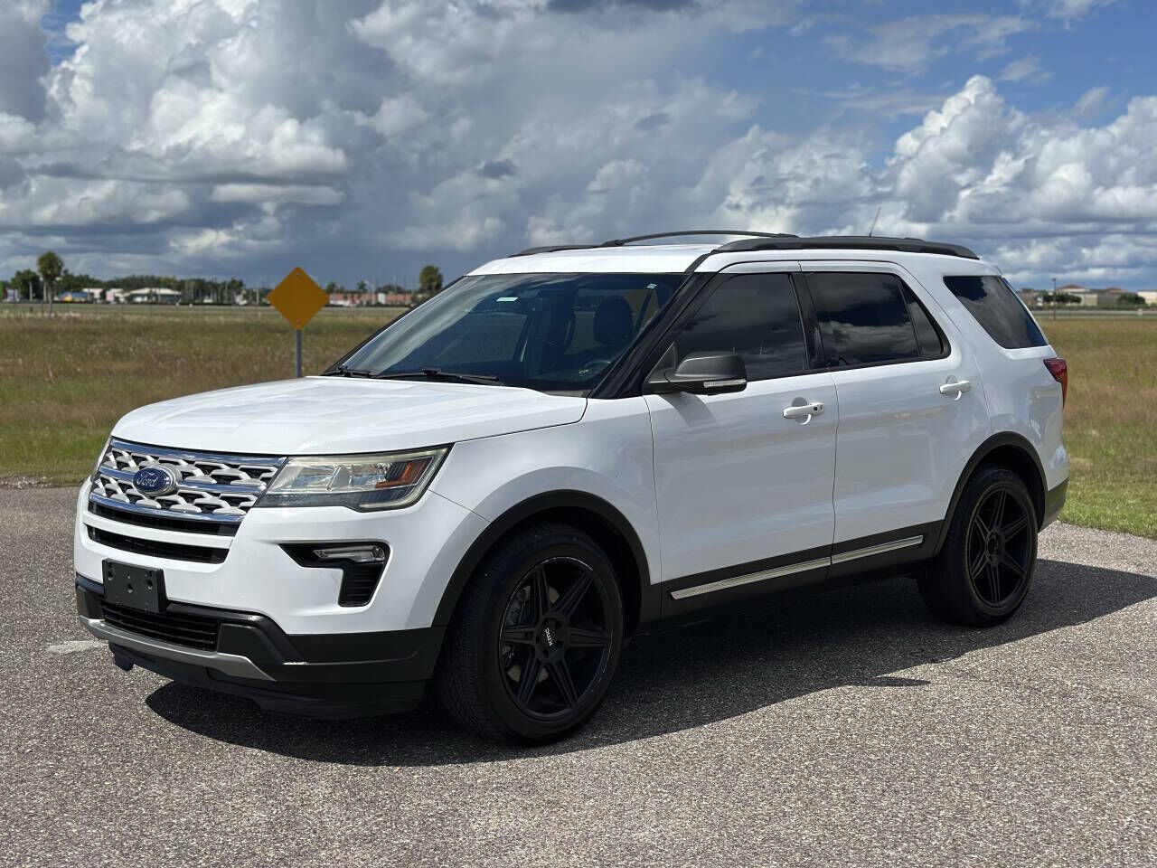 2019 FORD Explorer