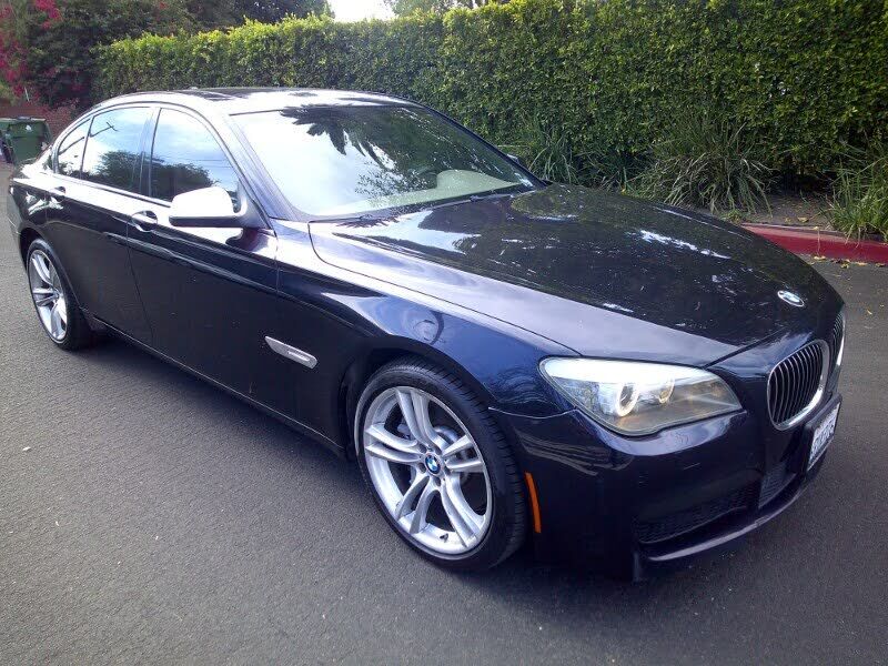 BMW 750i