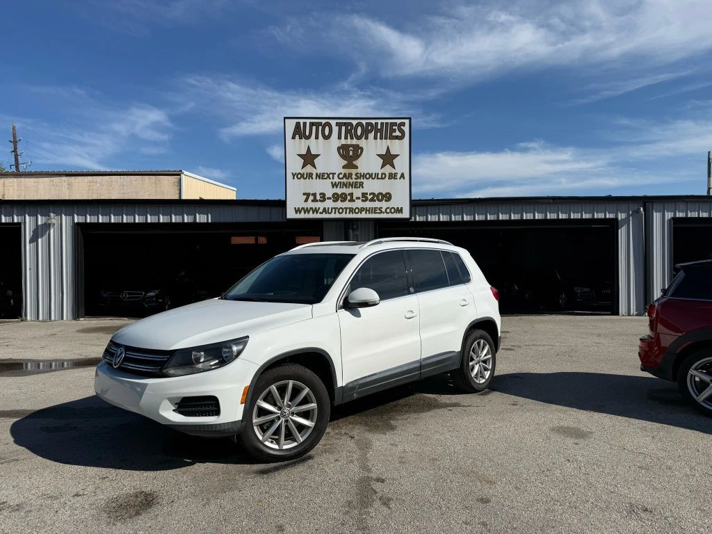 2017 VOLKSWAGEN Tiguan