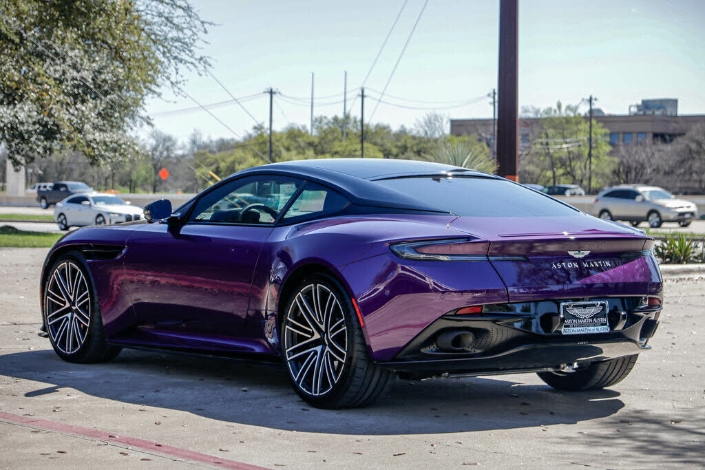 2024 ASTON MARTIN DB12