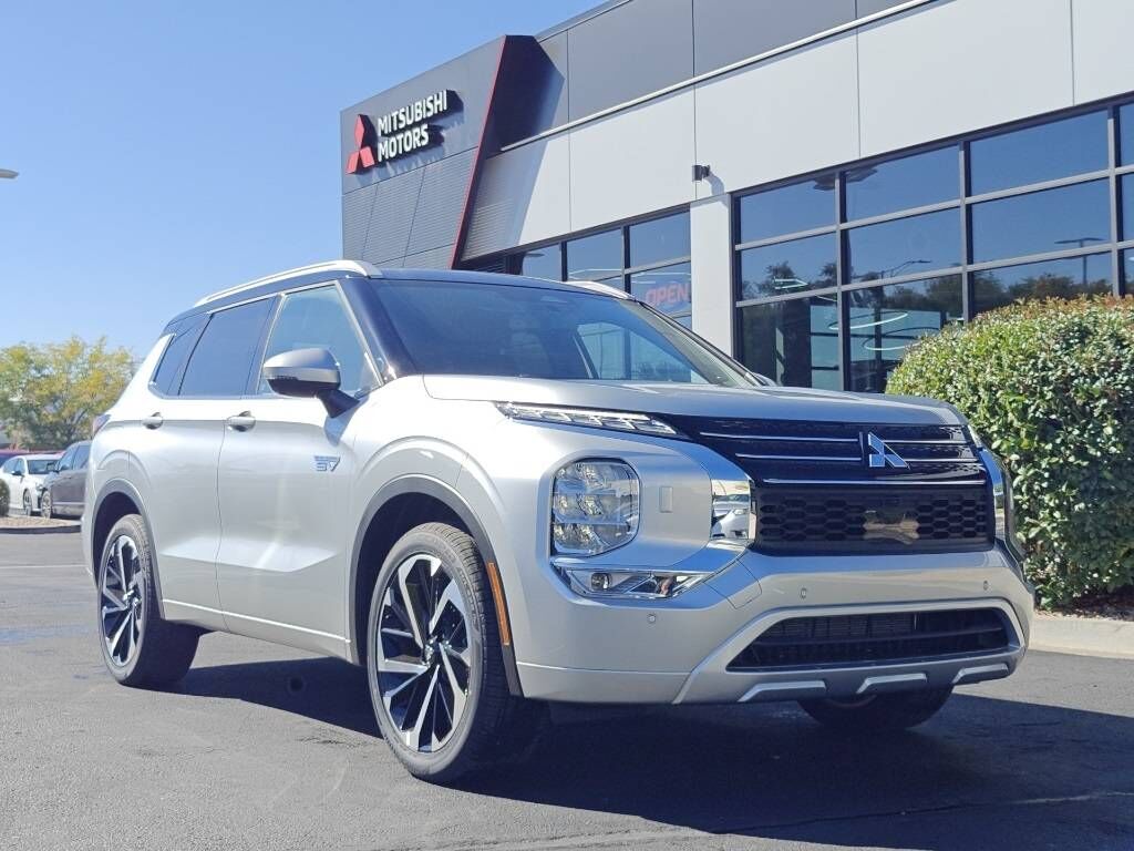 2025 MITSUBISHI Outlander