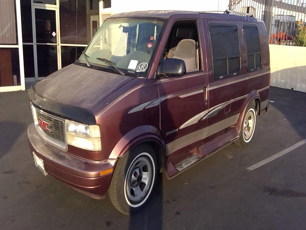 GMC Safari