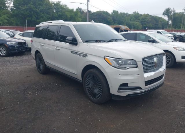 2022 LINCOLN Navigator