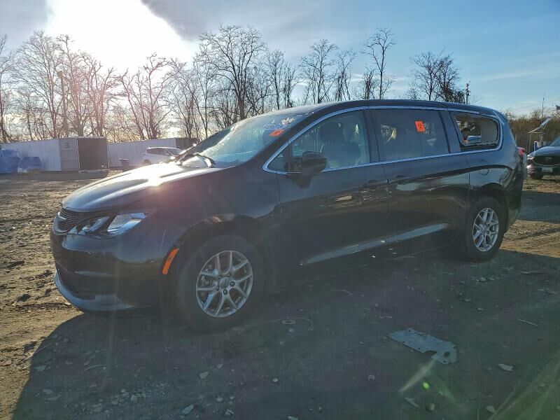 2024 CHRYSLER Voyager