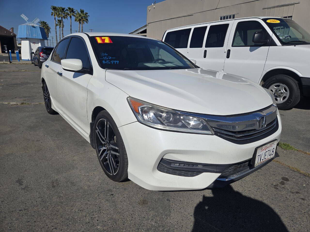 2017 HONDA Accord