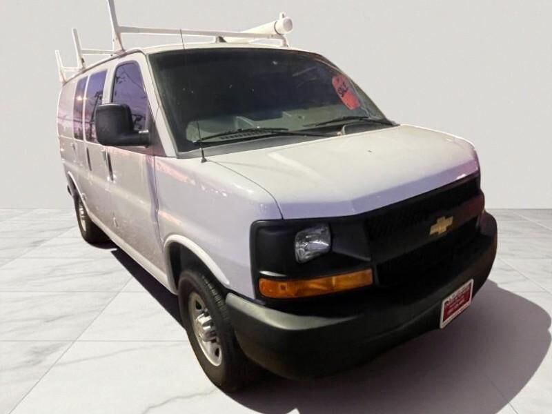 2013 CHEVROLET Express