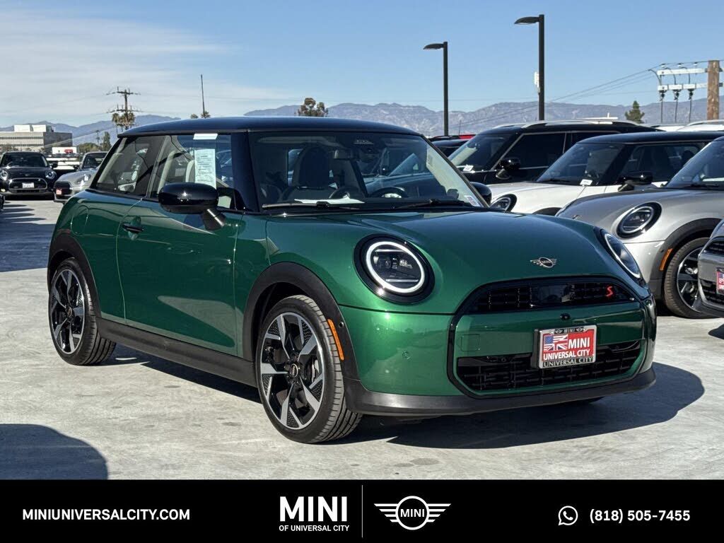 2025 MINI Hardtop