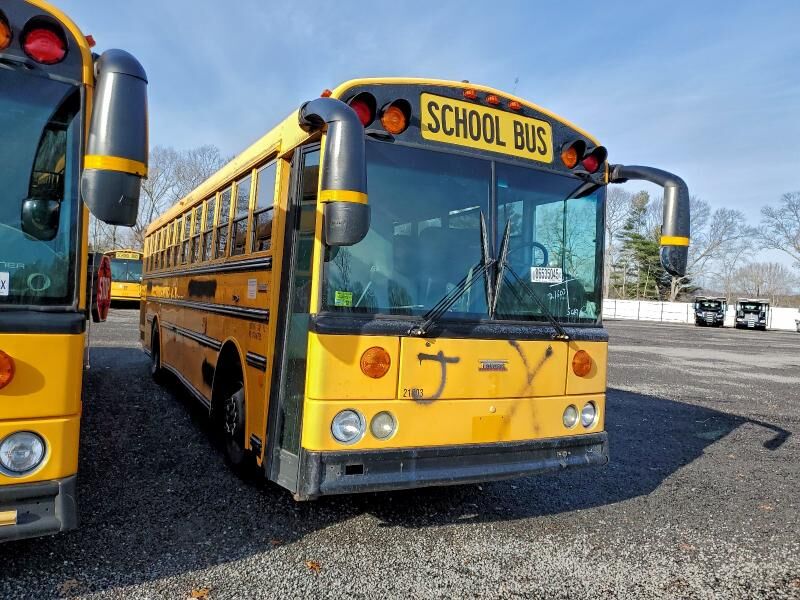 2012 THOMAS BUILT HDX