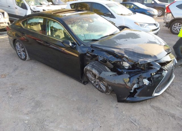 2020 LEXUS ES