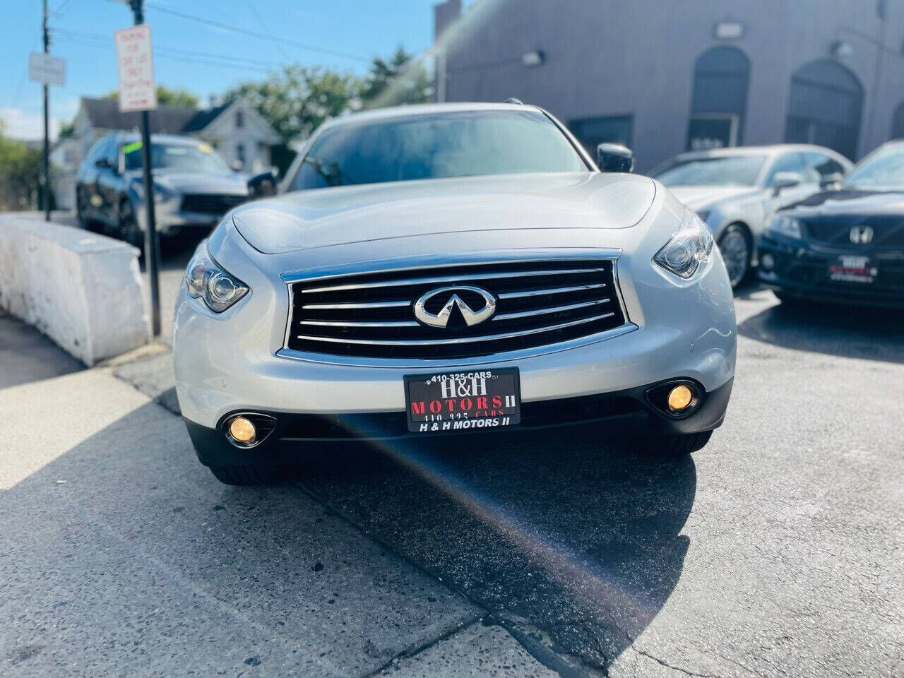 2015 INFINITI QX70