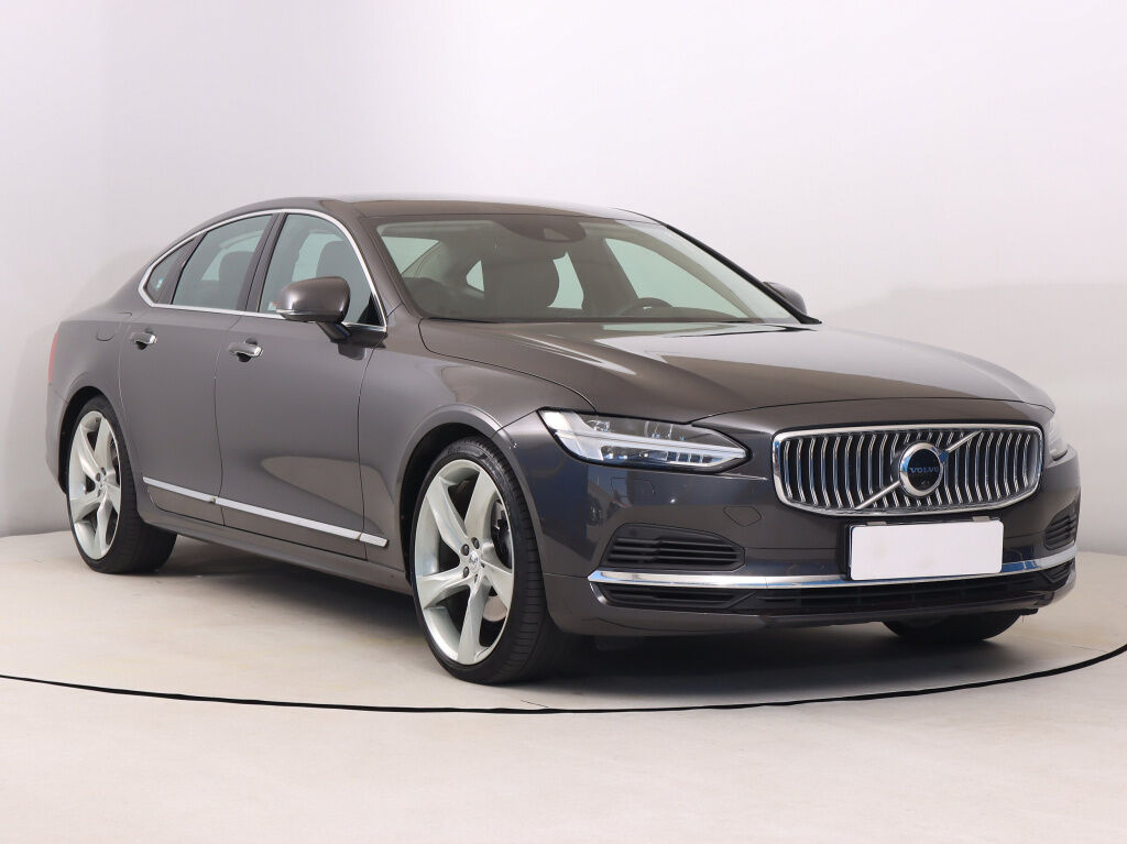 2021 VOLVO S90