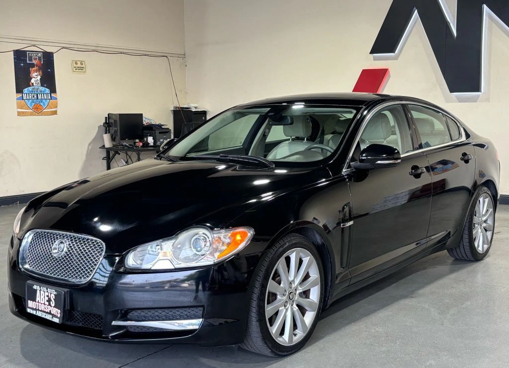 2010 JAGUAR XF