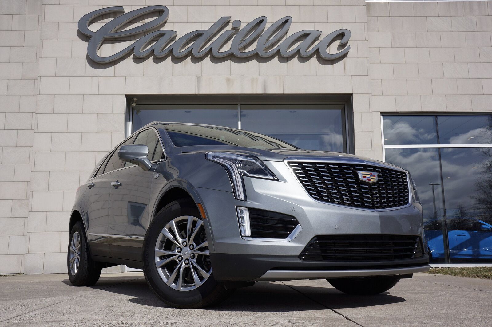 2025 CADILLAC XT5