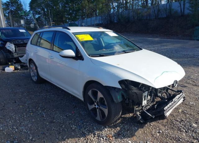2017 VOLKSWAGEN Golf SportWagen