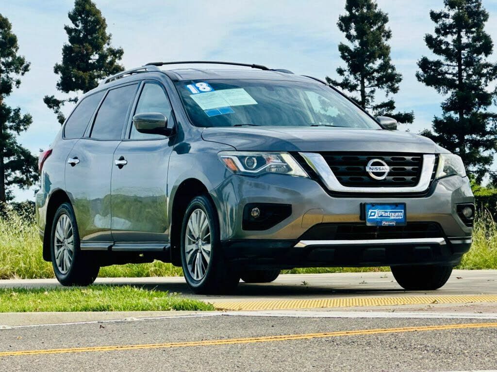 2018 NISSAN Pathfinder