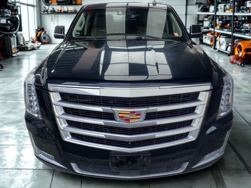 2017 CADILLAC Escalade ESV