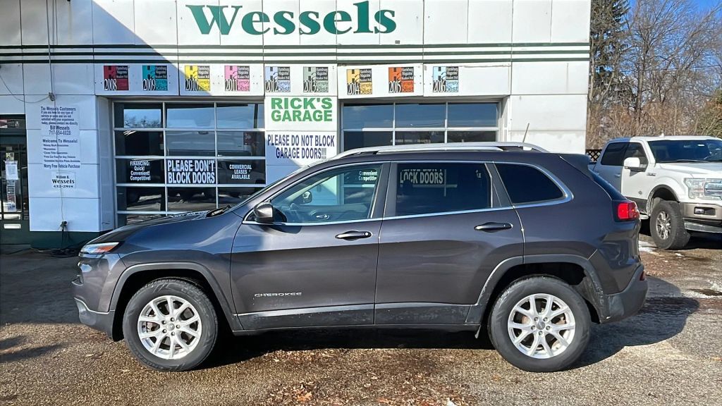 2017 JEEP Cherokee