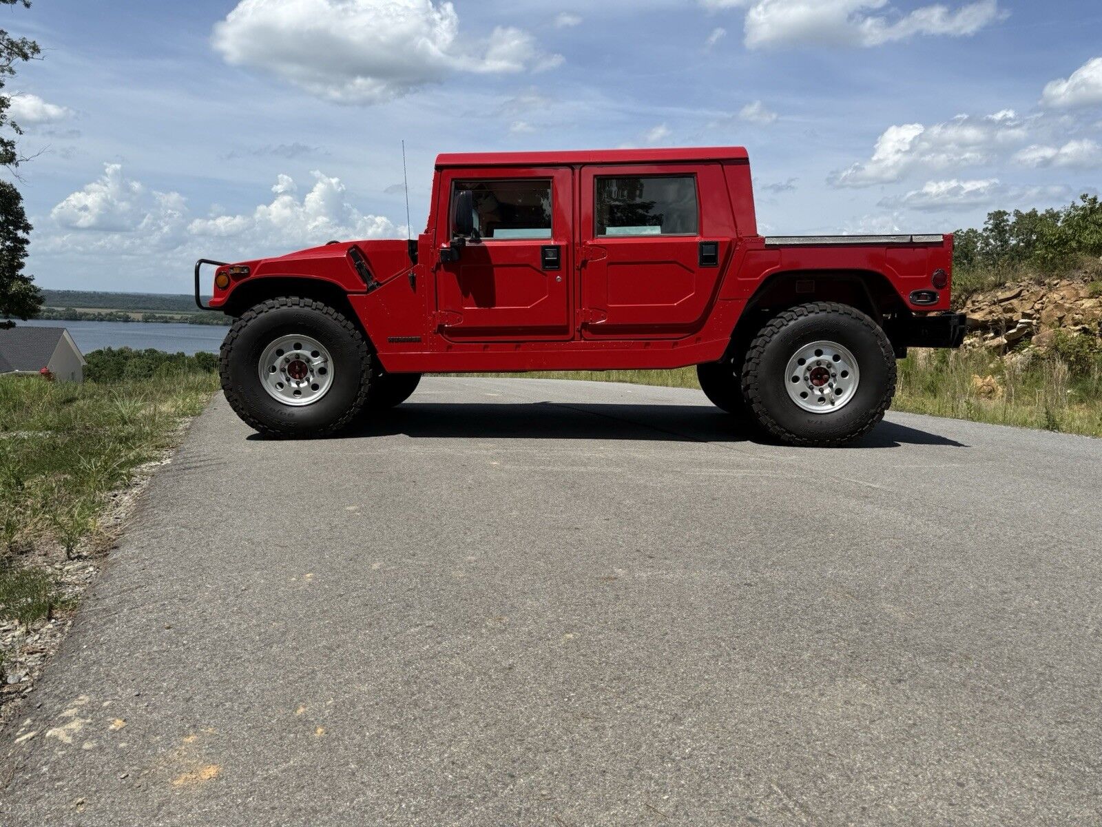 HUMMER H1