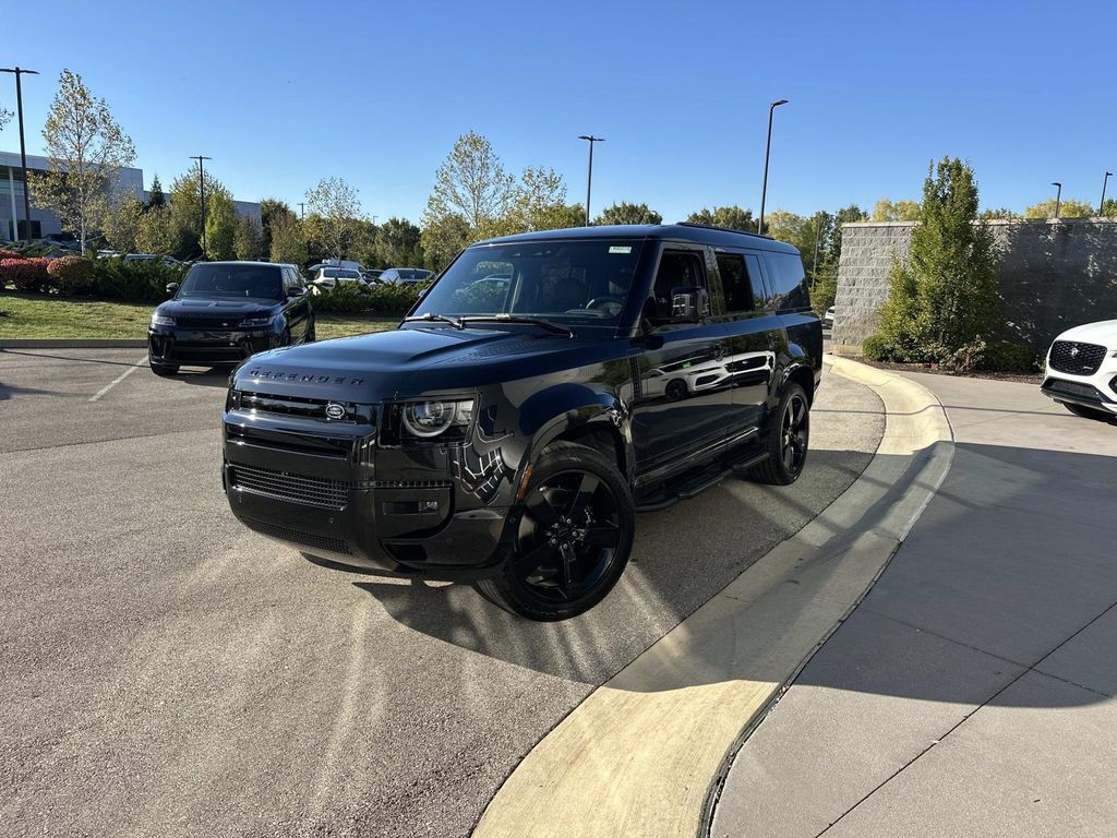 2026 LAND ROVER Defender