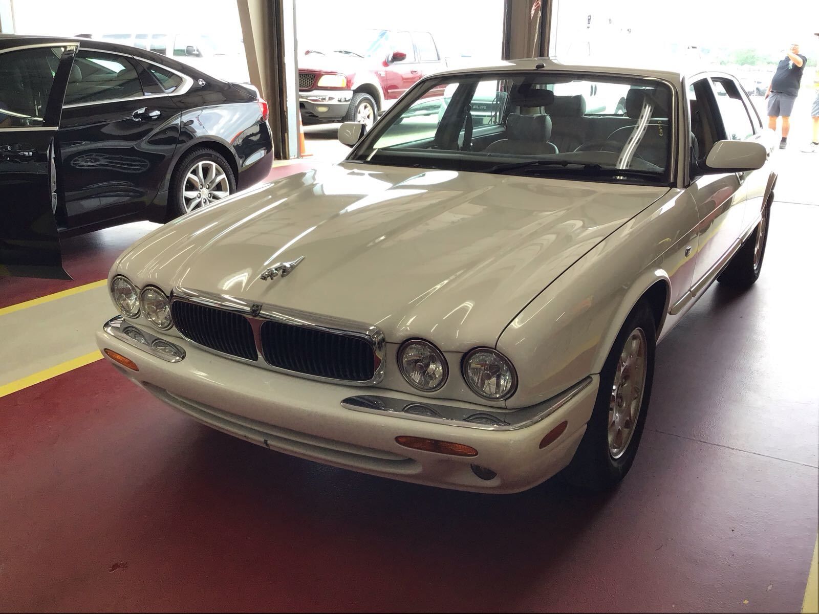 Jaguar XJ8
